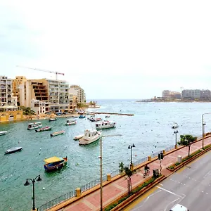 saint-julians-seafront-city-apartment.hotelssaintjulians.com/